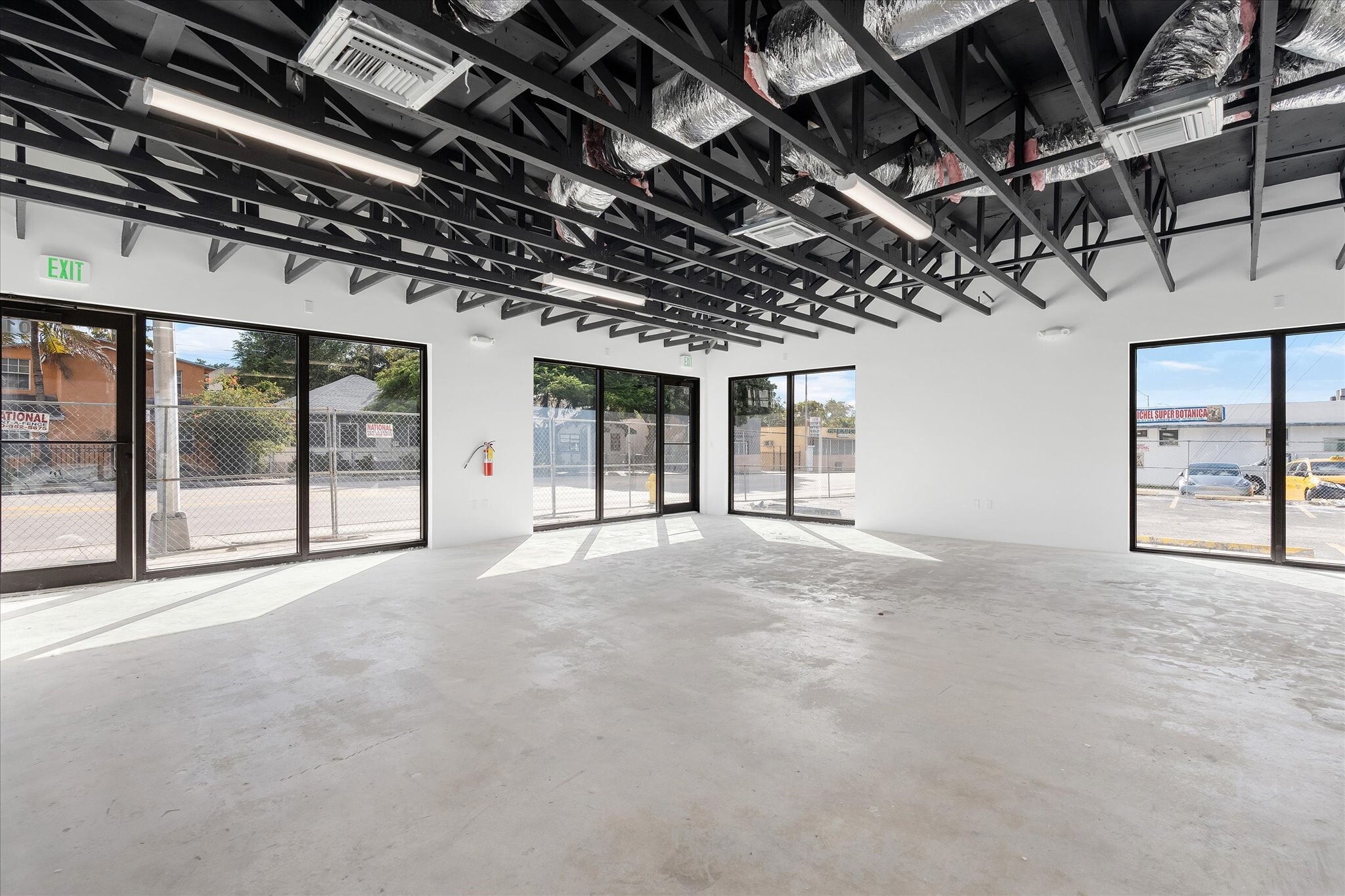 159 NE 54th St, Miami, FL for lease Interior Photo- Image 1 of 7