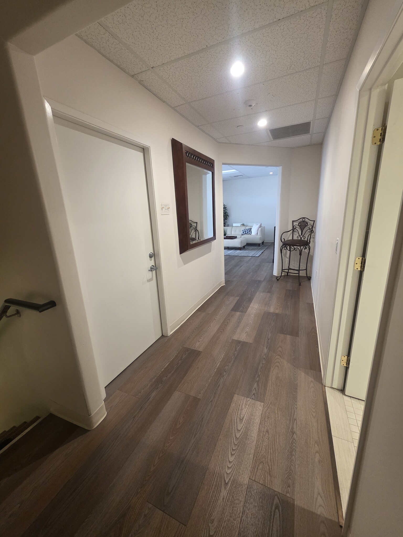 3892 State St, Santa Barbara, CA for lease Interior Photo- Image 1 of 12