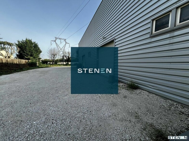 Flex in Avignon for sale - Building Photo - Image 1 of 7