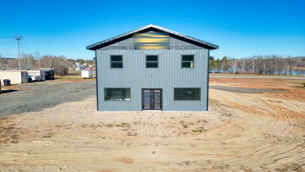126 Iron Dr, Chisholm, MN à vendre - Photo du bâtiment - Image 2 de 32