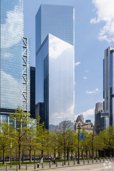 4 World Trade Center, New York, NY à louer - Photo du bâtiment - Image 3 de 11