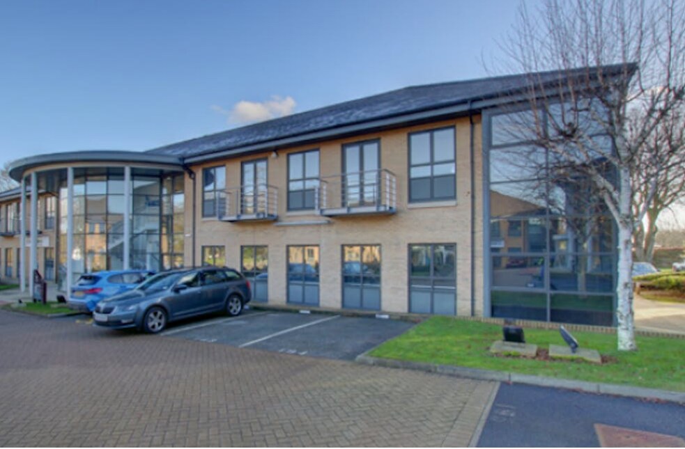 Bradford Rd, Cleckheaton à louer Photo du bâtiment- Image 1 de 3