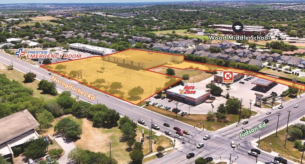 15130 Nacogdoches Rd, San Antonio, TX à vendre - Photo du bâtiment - Image 2 de 15
