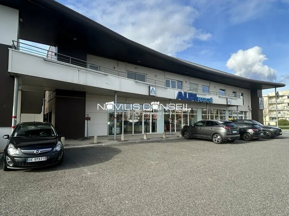 Retail in Colomiers for lease Building Photo- Image 1 of 9