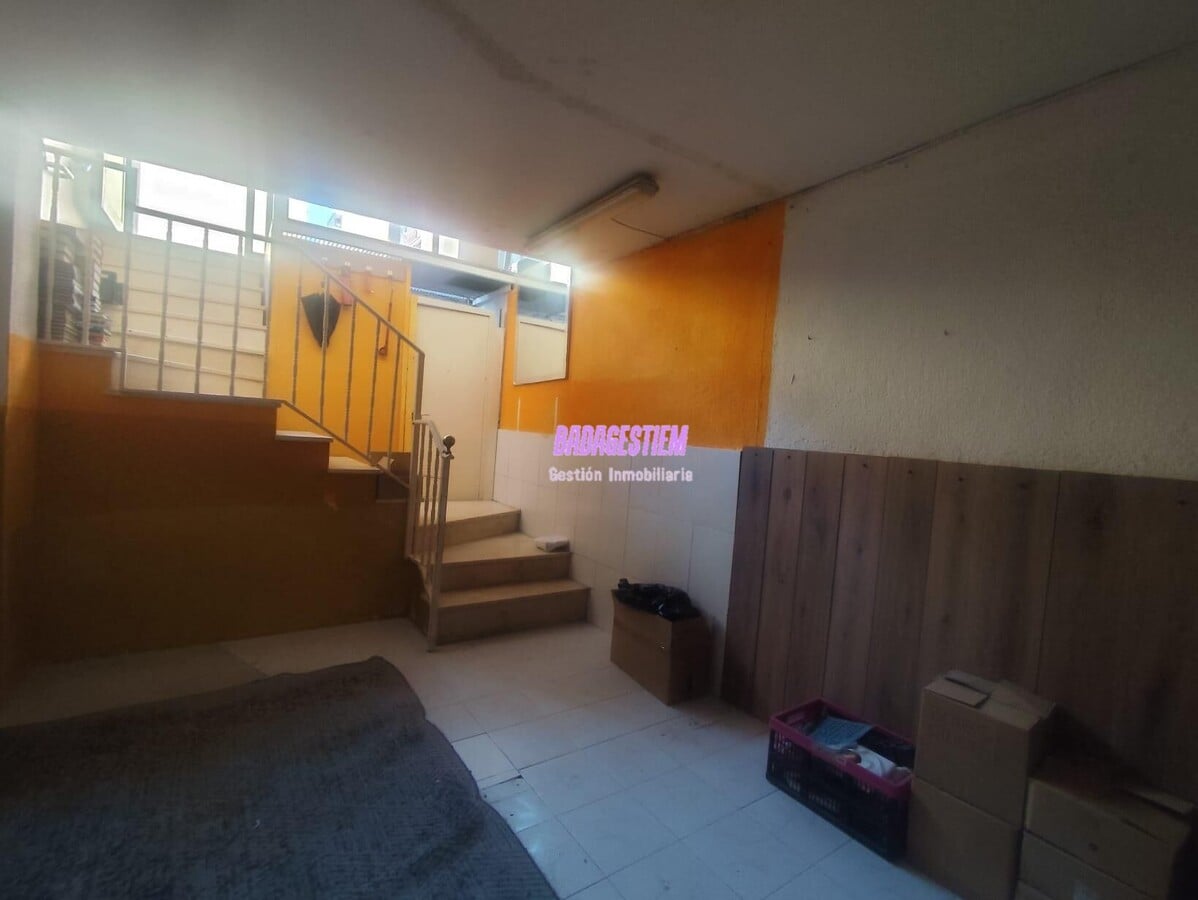 Badalona, BAR 08912 - Unit - -  - Interior Photo - Image 1 of 16