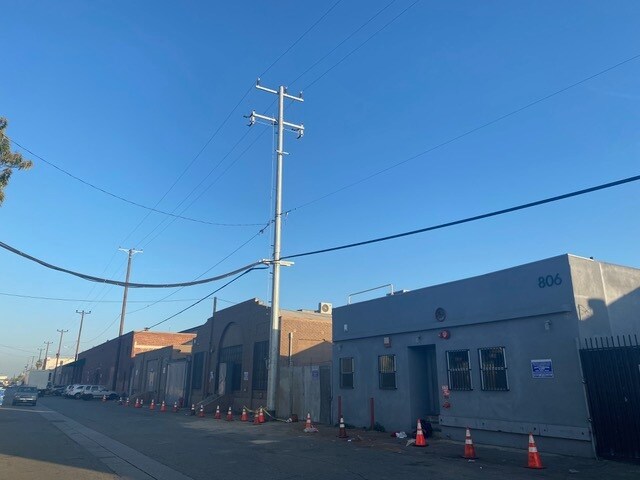 806-816 E 61st St, Los Angeles, CA for sale - Building Photo - Image 3 of 33
