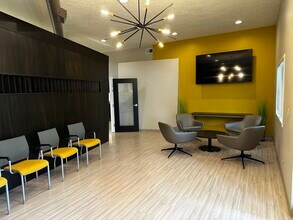 85-115 Executive Pky, Hudson, OH à louer Photo intérieure- Image 1 de 5