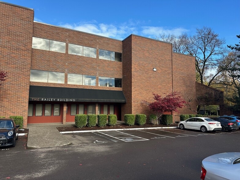 5441 S Macadam Ave, Portland, OR for lease - Building Photo - Image 2 of 20