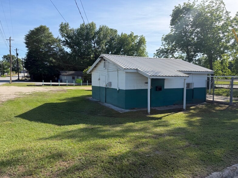 4922 Veterans Pky, Columbus, GA for sale - Building Photo - Image 3 of 6