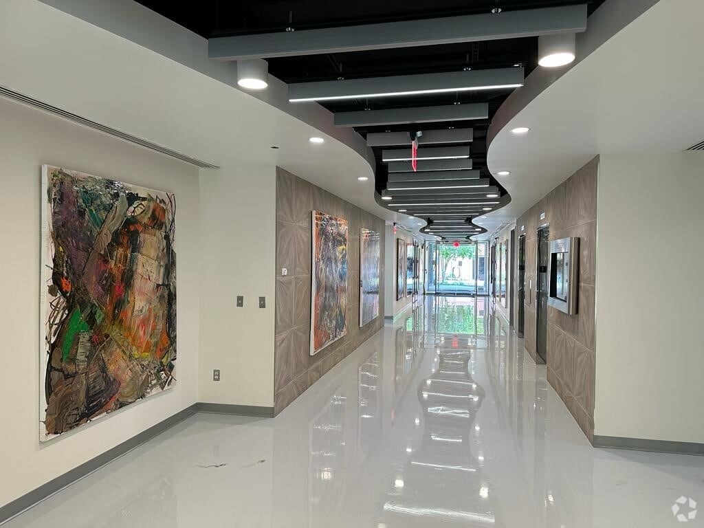 1604 Spring Hill Rd, Vienna, VA for lease Primary Photo- Image 1 of 28