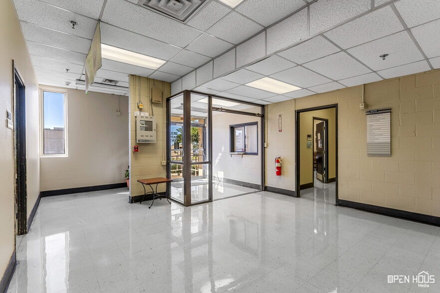 2813 Central Fwy E, Wichita Falls, TX for sale - Building Photo - Image 3 of 91