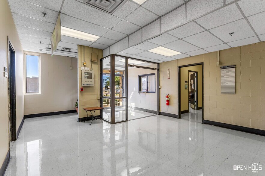 2813 Central Fwy E, Wichita Falls, TX à vendre - Photo du bâtiment - Image 3 de 91