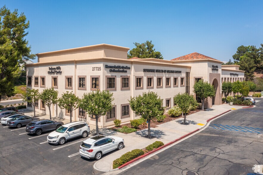 27725 Santa Margarita Pky, Mission Viejo, CA à louer - Photo du bâtiment - Image 1 de 4