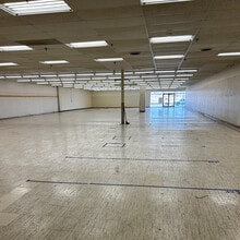 5610-5648 W Skelly Dr, Tulsa, OK for lease Interior Photo- Image 1 of 4