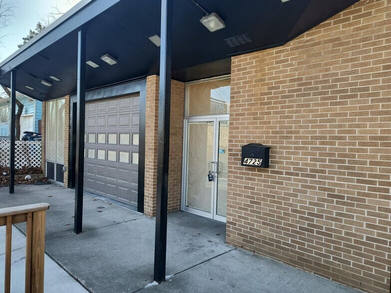 4725 Central Ave, Lake Station, IN à louer - Photo du bâtiment - Image 2 de 11