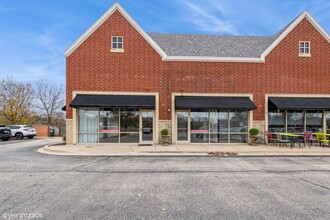 571-591 N Rand Rd, Lake Zurich, IL for lease Building Photo- Image 1 of 18