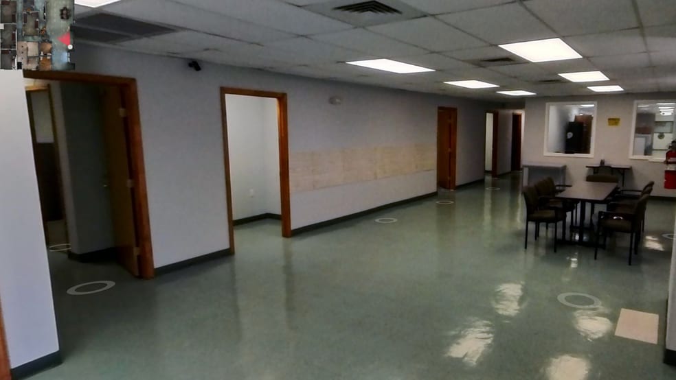 3002 Jean Lafitte Pky, Chalmette, LA for lease - Building Photo - Image 2 of 7