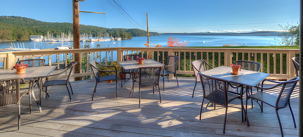 4362 Crow Valley Rd, Eastsound, WA à vendre - Photo du bâtiment - Image 2 de 26