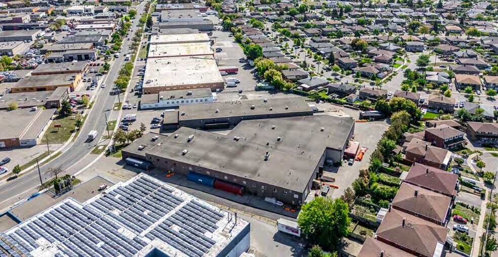 176 Milvan Dr, Toronto, ON à vendre - Photo du bâtiment - Image 2 de 11