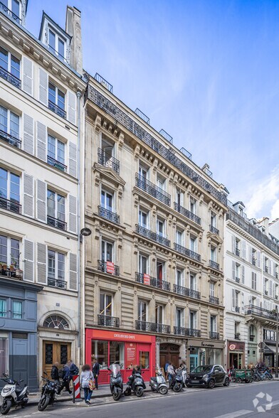 20 Rue Saint-Lazare, Paris à louer - Photo du bâtiment - Image 1 de 12