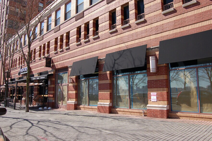 333 River St, Hoboken, NJ à louer - Photo du bâtiment - Image 2 de 16