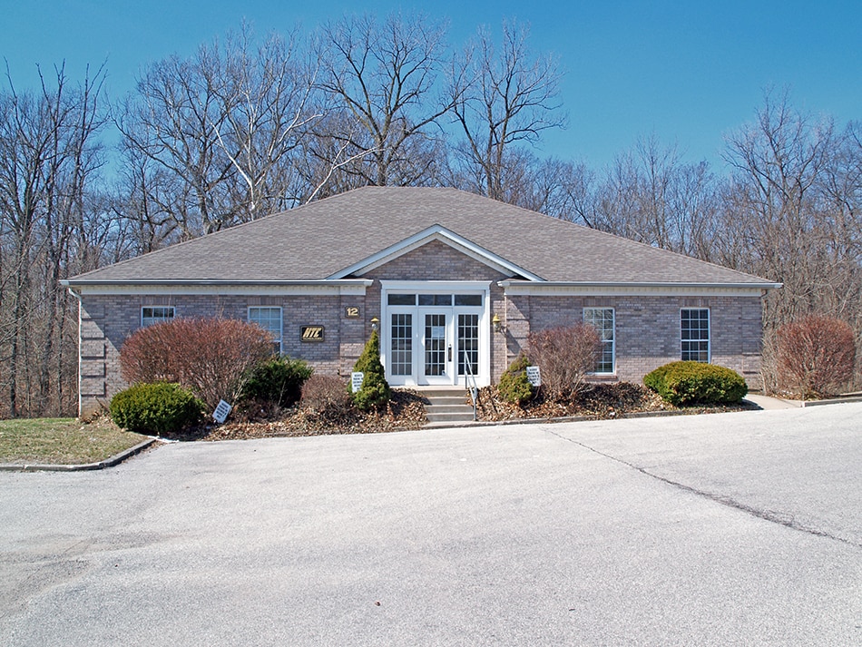 12 Emerald Ter, Swansea, IL for sale Primary Photo- Image 1 of 16