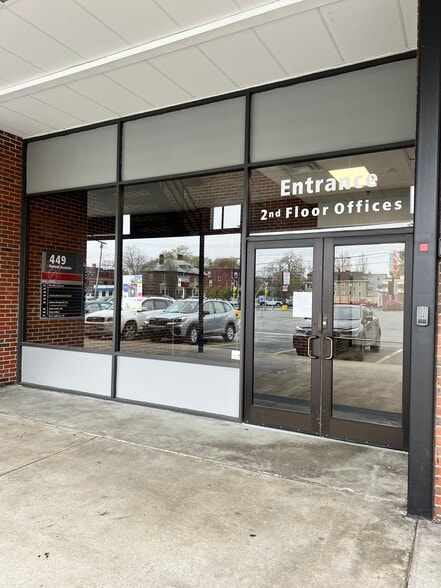 449 Forest Ave, Portland, ME for lease - Building Photo - Image 2 of 8