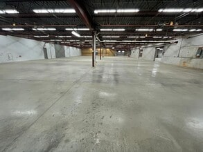 115 Centennial Rd, Shelburne, ON for lease Interior Photo- Image 2 of 7
