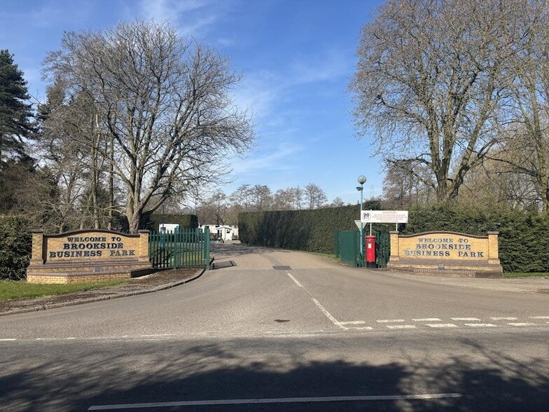 Swynnerton Rd, Stone for lease - Building Photo - Image 3 of 18