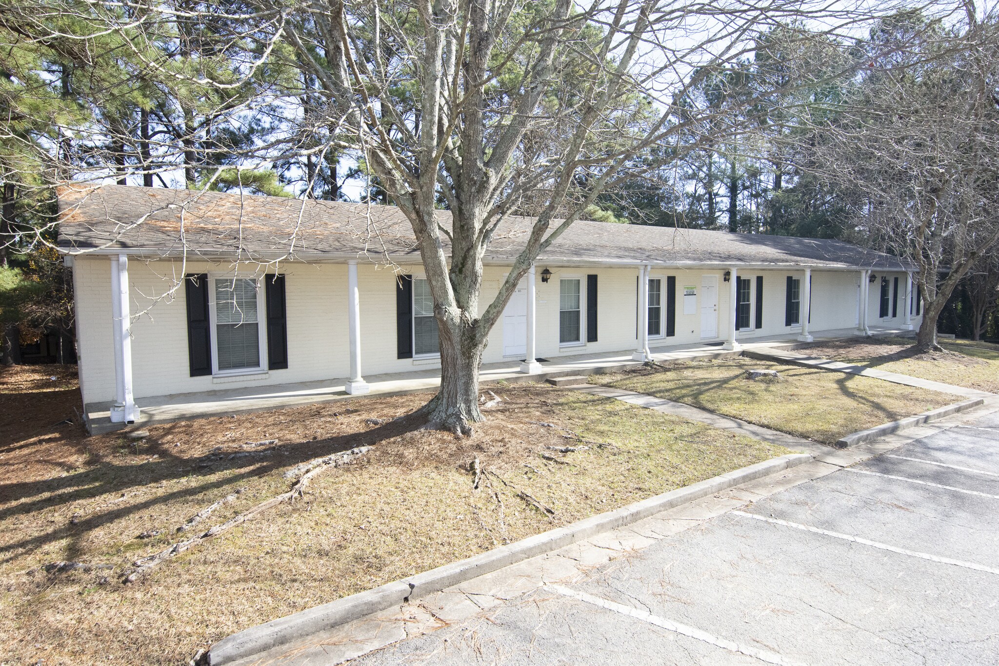 213 Jeff Davis Pl, Fayetteville, GA à vendre Photo principale- Image 1 de 1