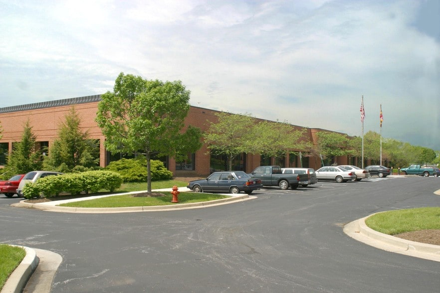 12920 Cloverleaf Ctr Dr, Germantown, MD for lease - Building Photo - Image 2 of 10