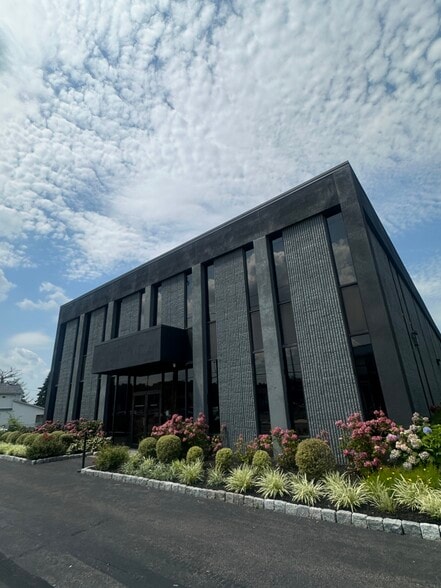 490 N Main St, Pittston, PA for lease - Building Photo - Image 2 of 10