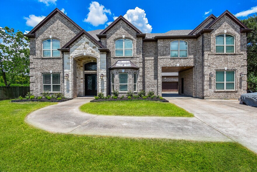 633 Crenshaw Rd, Pasadena, TX à vendre - Photo du bâtiment - Image 2 de 9