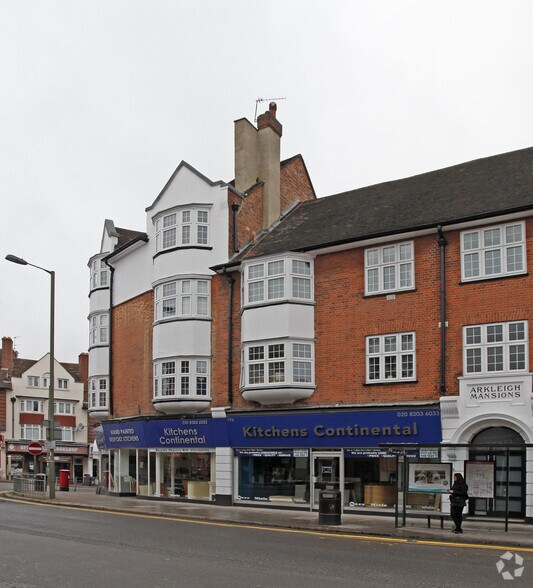 194-200 Brent St, Londres à louer - Photo du bâtiment - Image 2 de 5