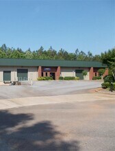 4480 N Industrial Dr, Cumming, GA for lease Building Photo- Image 1 of 10