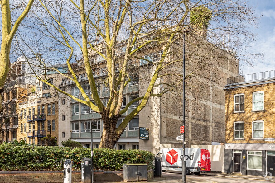 63 Gee St, Londres à louer - Photo du bâtiment - Image 2 de 9