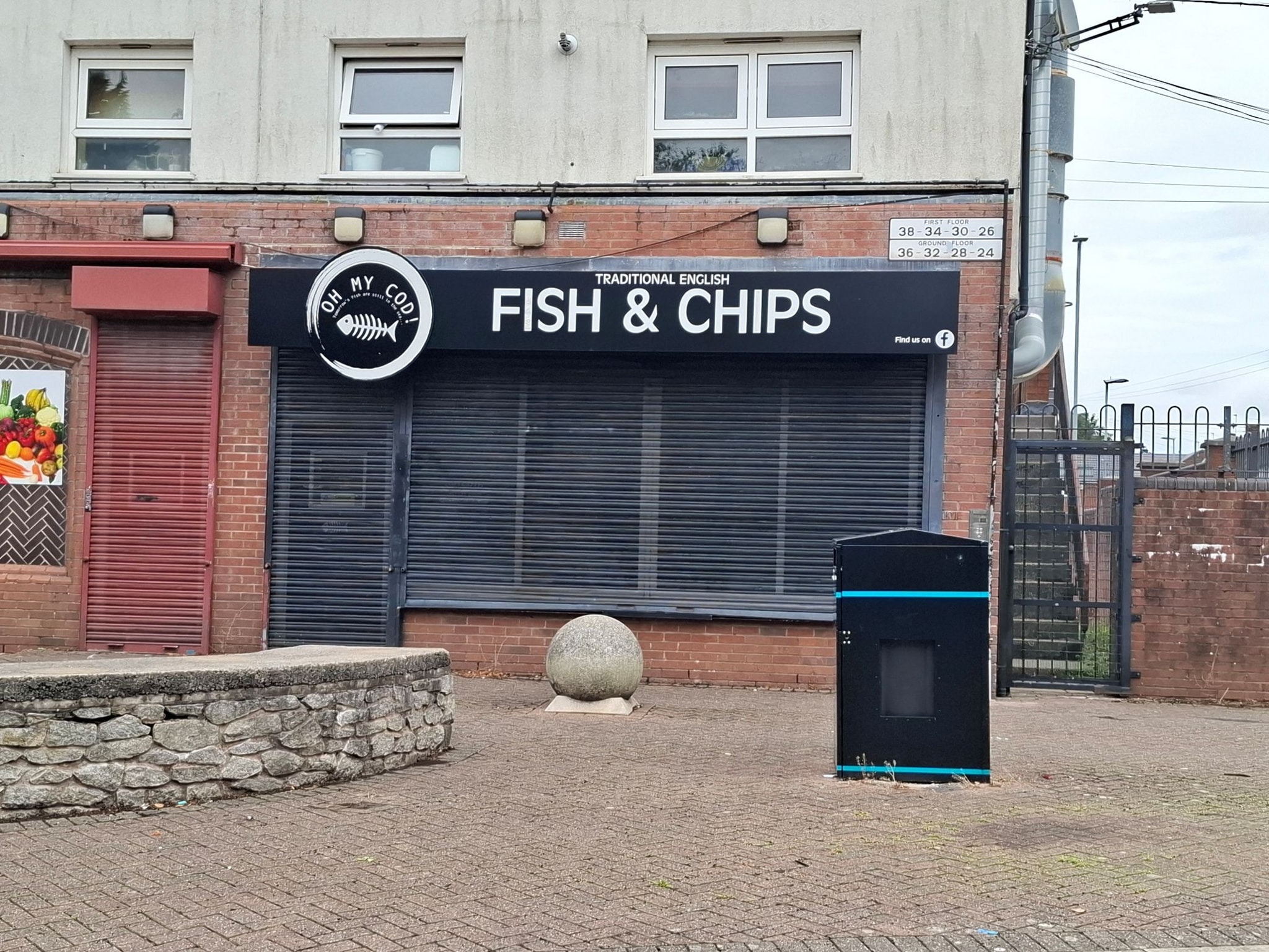 24-32 Near Birches Parade, Oldham for lease Primary Photo- Image 1 of 2