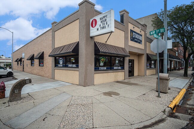 Plus de détails pour 203 N Egan Ave, Madison, SD - Commerce de détail à vendre