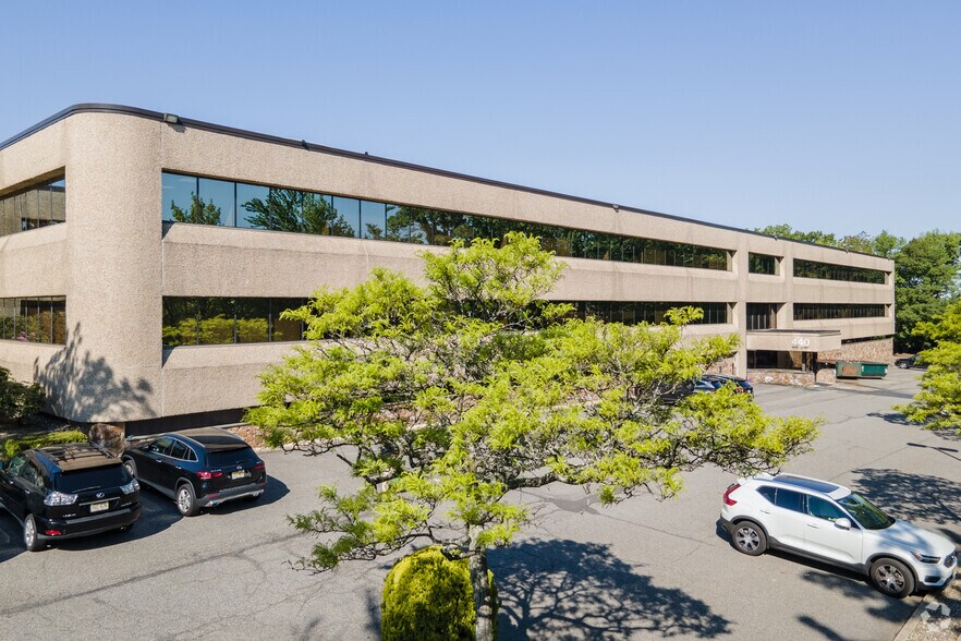 440 Sylvan Ave, Englewood Cliffs, NJ à louer - Photo du bâtiment - Image 2 de 7