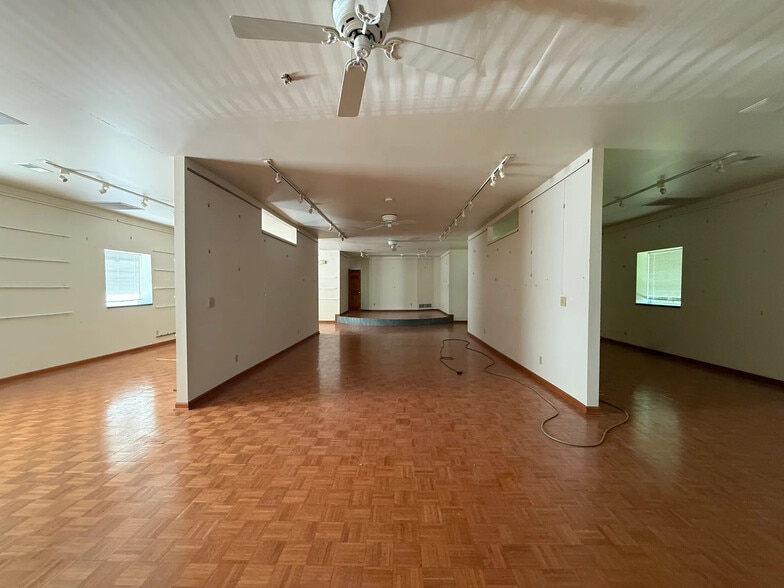 11107 Thiel St, Saint John, IN for sale - Interior Photo - Image 3 of 9