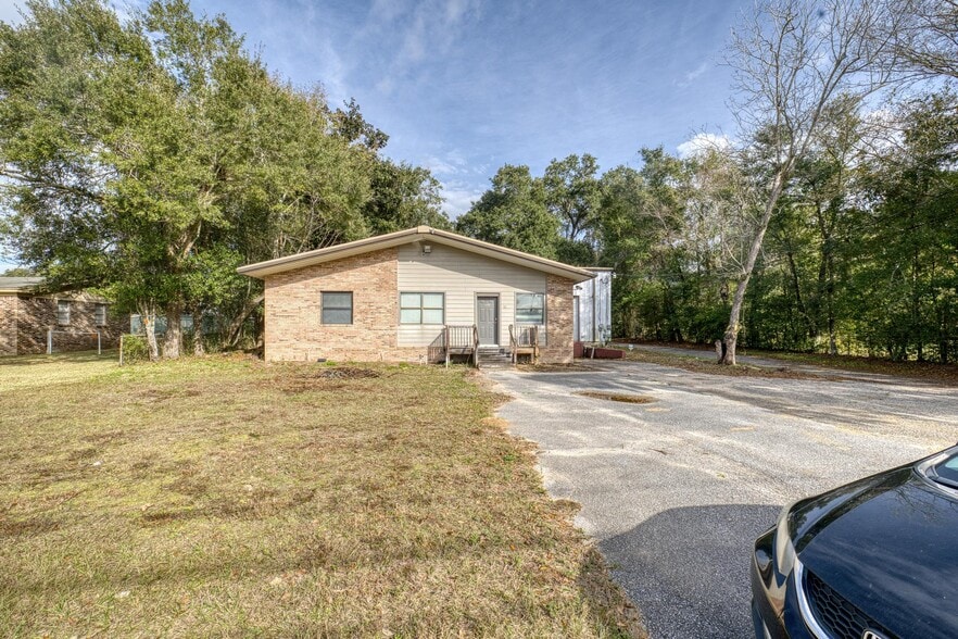 1014 Creighton Rd, Pensacola, FL for lease - Building Photo - Image 3 of 40
