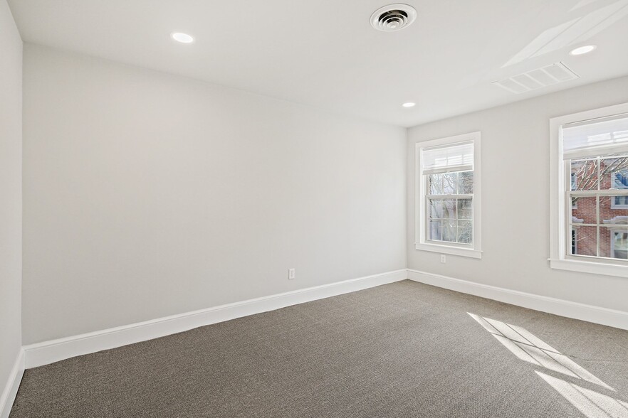 229 E Main St, Westminster, MD for lease - Building Photo - Image 3 of 25