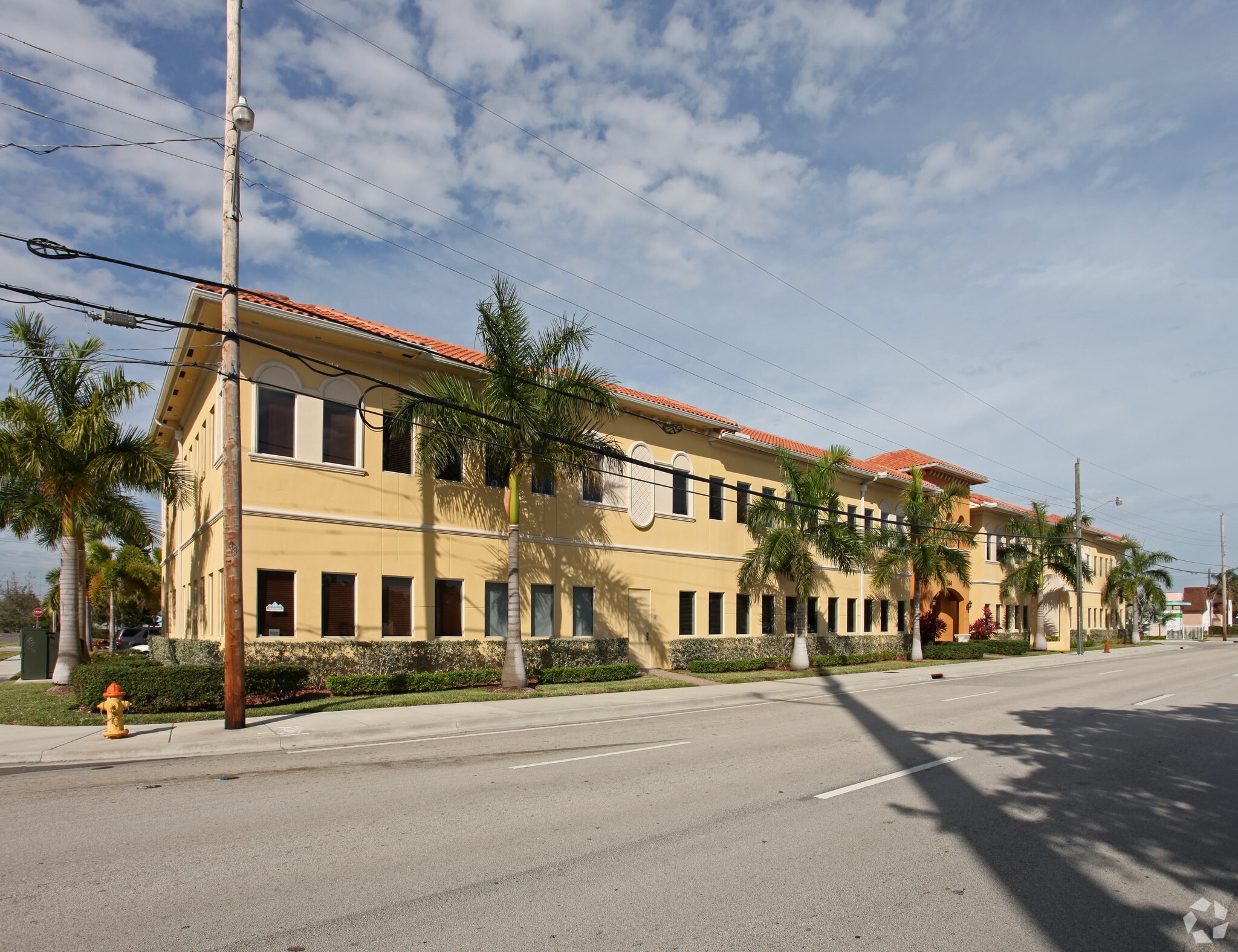 134 S Dixie Hwy, Hallandale Beach, FL for lease Building Photo- Image 1 of 23