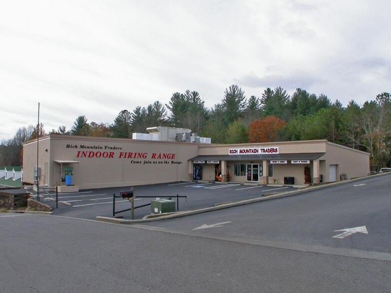 123 Maddox Cir, Ellijay, GA à vendre - Photo principale - Image 1 de 7