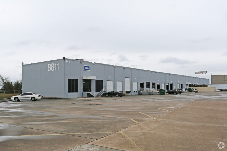 8811 Wallisville Rd, Houston, TX for lease - Building Photo - Image 2 of 5