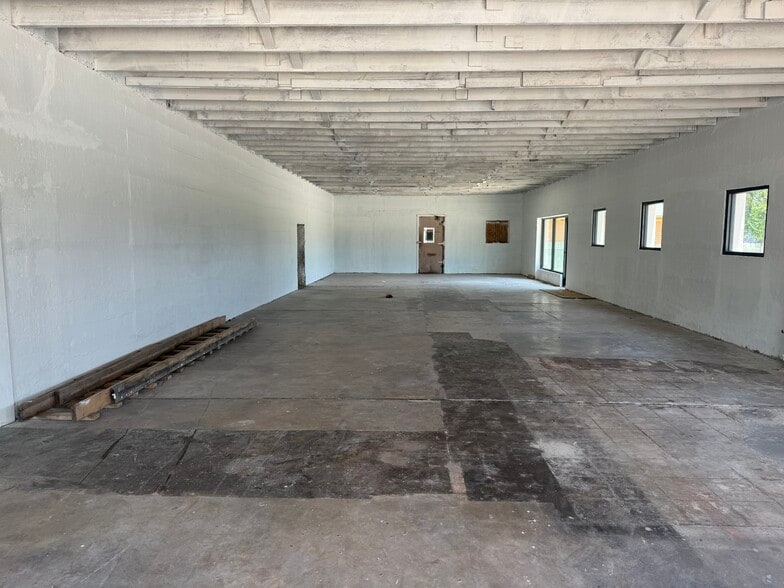 1812 S Presa St, San Antonio, TX for lease - Building Photo - Image 3 of 13