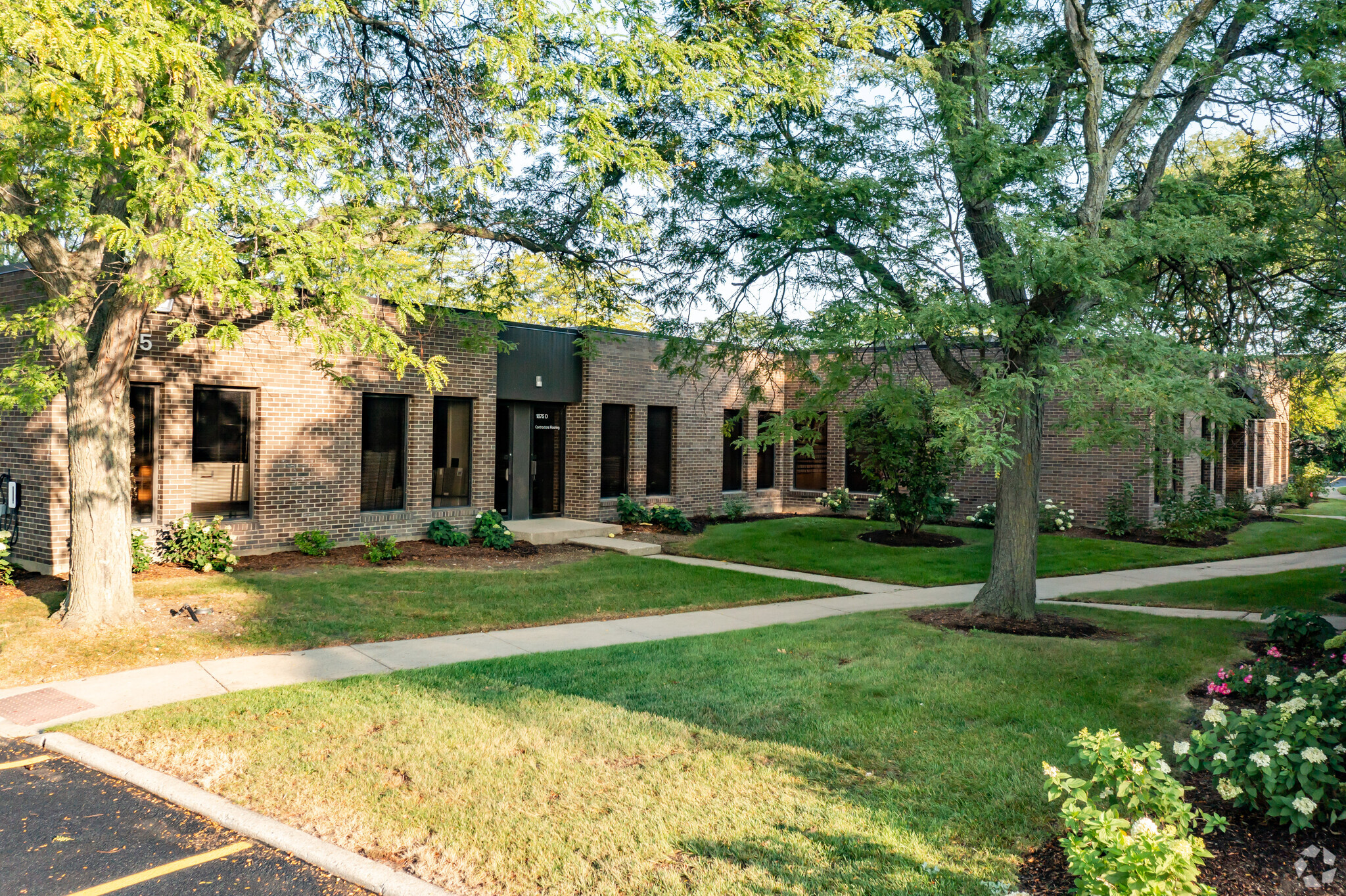 1875 Rohlwing Rd, Rolling Meadows, IL for sale Primary Photo- Image 1 of 9