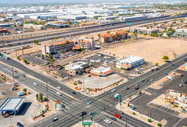 5131 W Mcdowell Rd, Phoenix, AZ à louer - Photo du bâtiment - Image 3 de 5