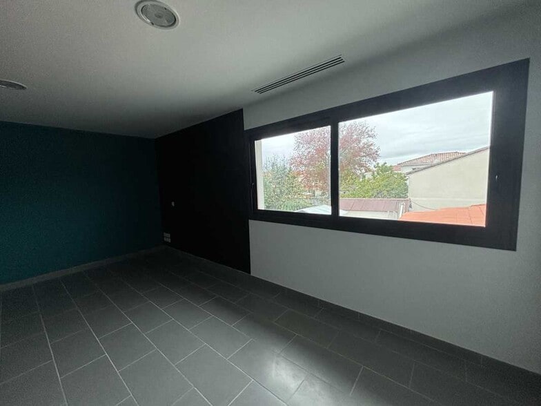 Office in Bassens for sale - Interior Photo - Image 2 of 7