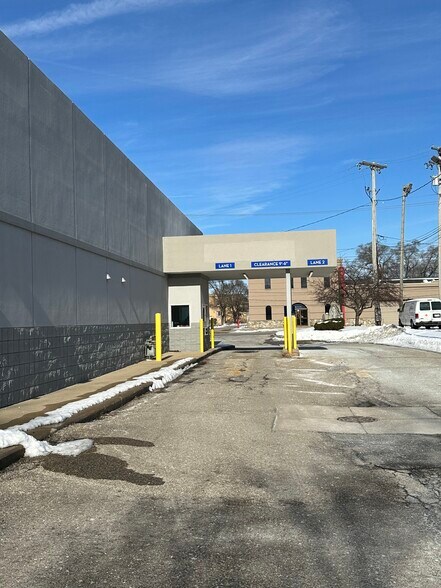 4410 S Division Ave, Grand Rapids, MI à vendre - Photo du bâtiment - Image 2 de 16